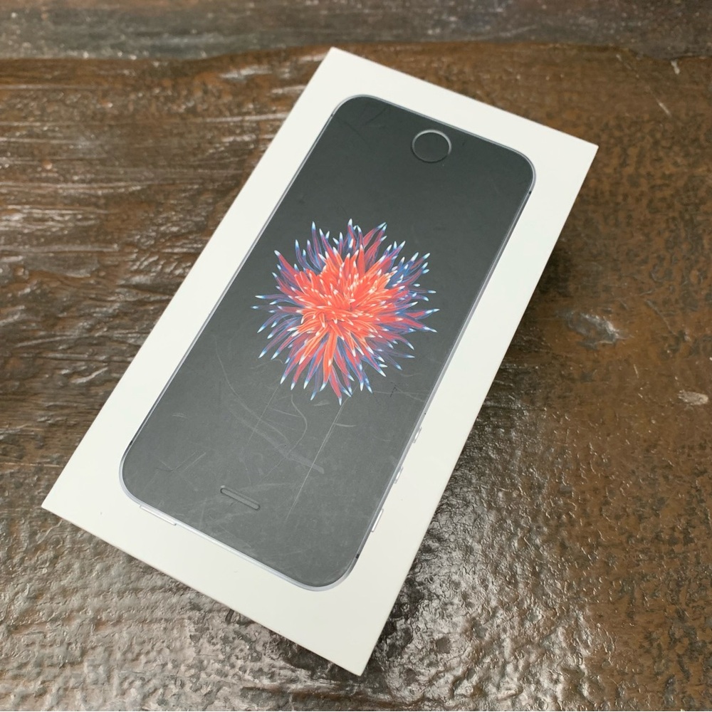iPhone SE Retail Storage Replacement Original Authentic Genuine OEM Box ONLY